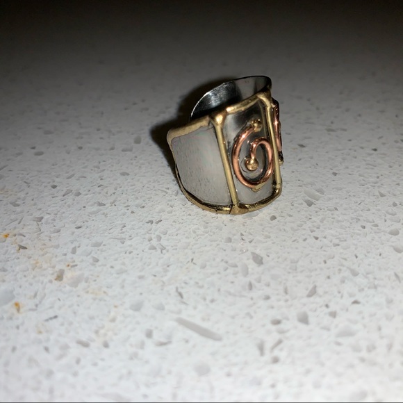 Metal ring - Picture 2 of 3
